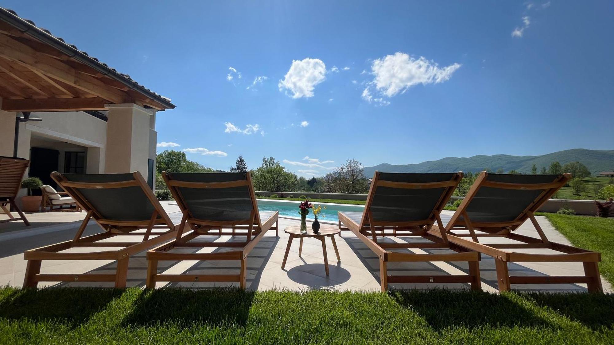 Villa Bora With Sauna And Heated Pool Vele Mune Exterior photo